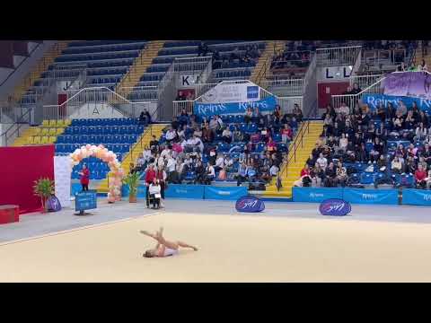 Louise Balzer massues 2024/25. Championnat de France à Reims.