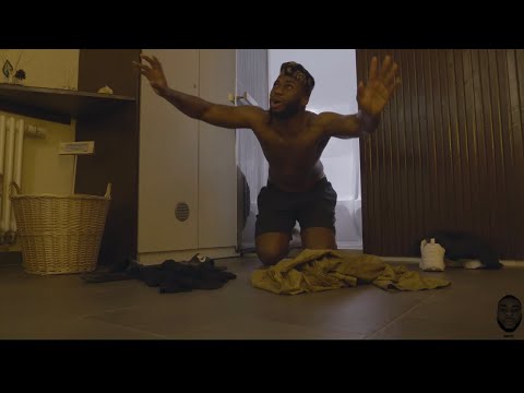 AFRIKANISCHER VATER IN DER SAUNA | Jibsontv