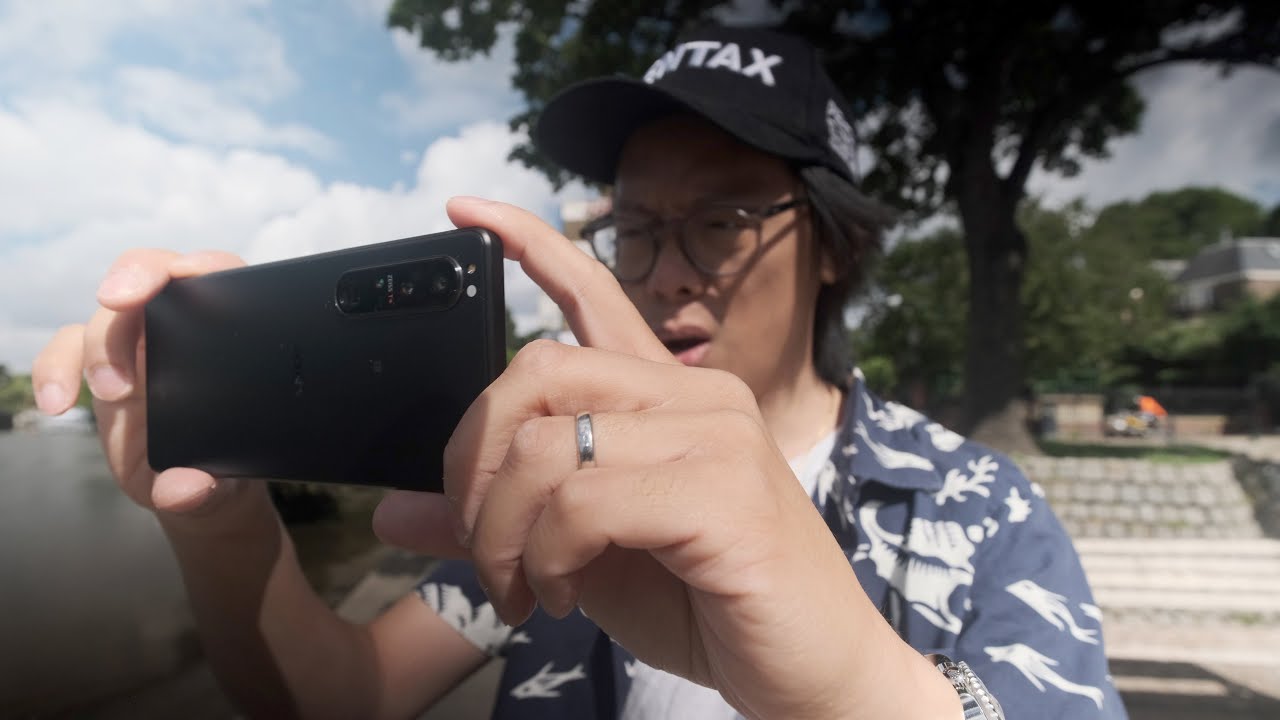 Sony Xperia 1 III - Super-Specced Photo Phone (But Why Those Lenses?!)