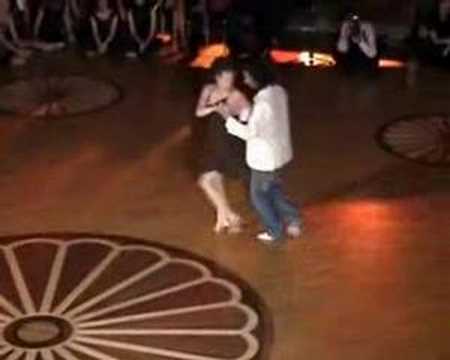  Mazen Kiwan  and  Sigrid Van Tilbeurgh  are  dancing  to  a  tango