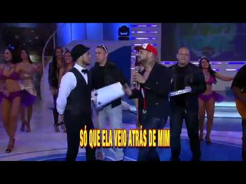 Belo e Katinguelê cantan juntos no palco do 'Sábado Total'