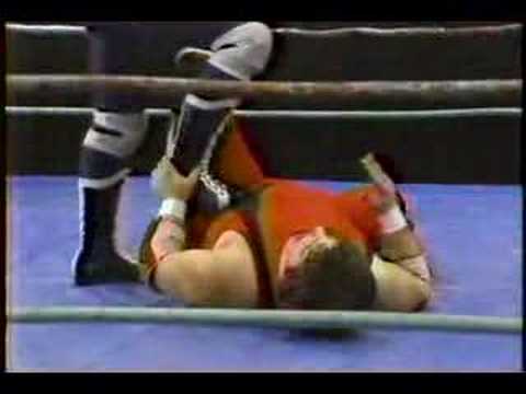 Mike Edwards vs Eddie Watts