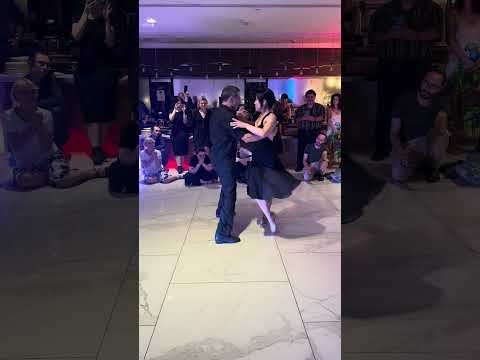  Damian Lobato  and  Sarah Chung  are  dancing  to  the  vals  "  Noche De Estrellas  "  by  Francisco Canaro  in  2006