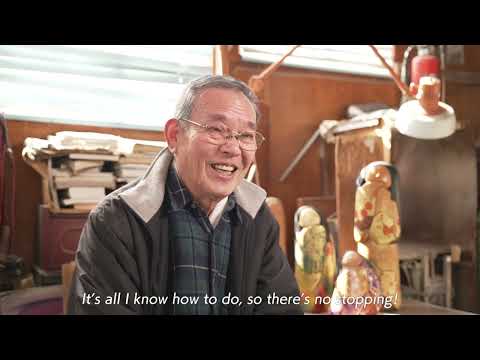 【Art/Culture】Kokeshi dolls with incredibly intricate gold leaf designs