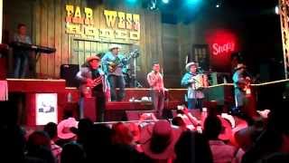 UN TONTO ENAMORADO Y POQUITO A POCO.... DAVID LEE GARZA & LOS MUSICALES