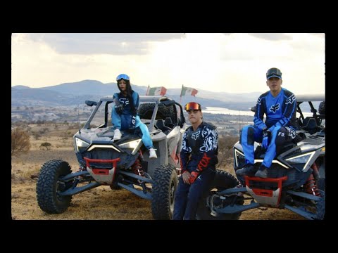 Karen Díaz, Los Gemelos Díaz - Loco Por Ti (Video Oficial)