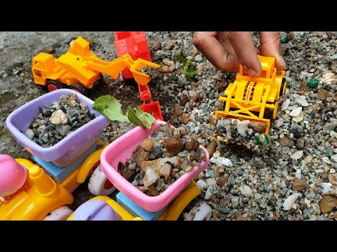 Compilation of excavator dump truck and tractor playing in the sand - toy car story