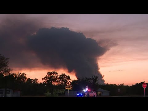 Large fire burning for second day in a row in northern Walker County