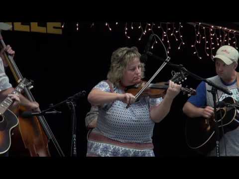 2016-04-24 TC1 Julie Amundson - Soppin The Gravy - 2016 Hallettsville