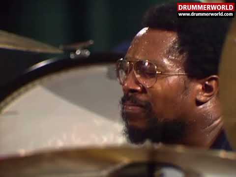 Billy Cobham: Tenth Pinn Drum Solo - 1974.  #billycobham    #drummerworld