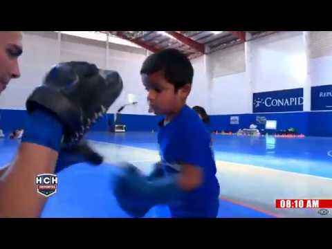 Atletas de #MuayThai se preparan para panamericanos de #Perú