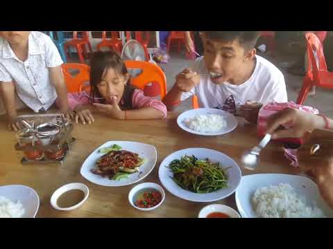 Poipet Street Food - Stop and Eat Late Lunch At Cambodian- Thai Border - Banteay Meanchey Province Video