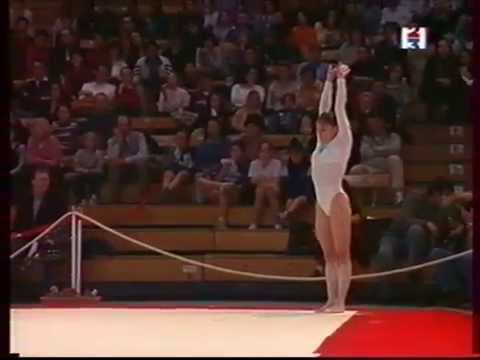 Elena PRODUNOVA (RUS) floor - 2000 France vs Russia