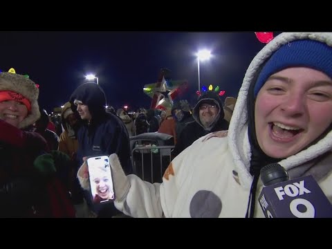 Black Friday shoppers flock to Mall of America