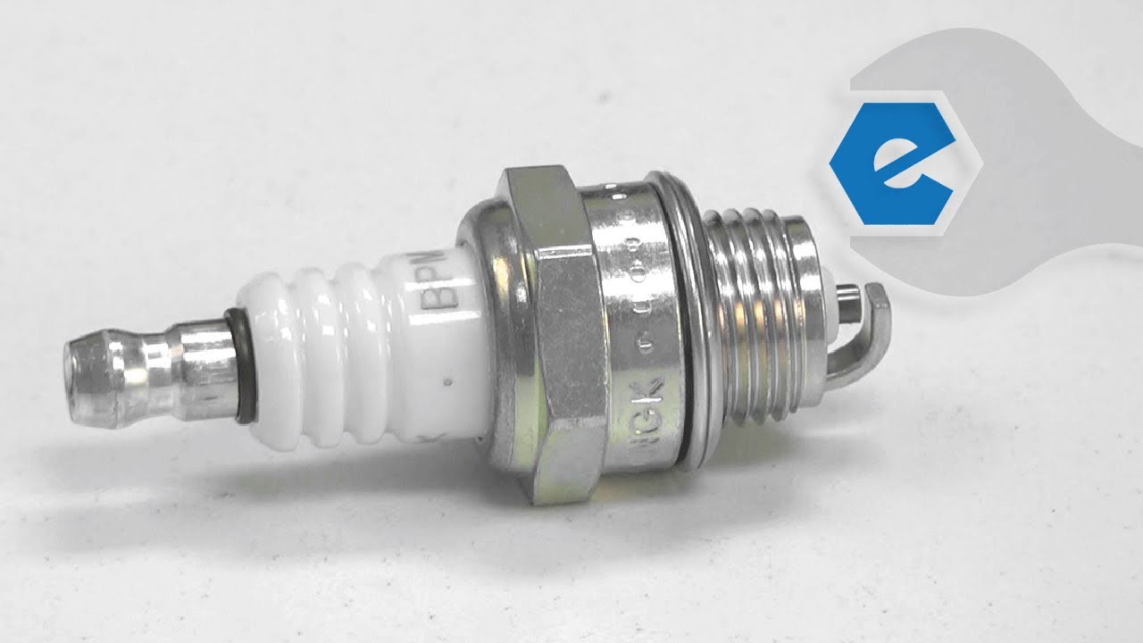 Replacing your Husqvarna Chainsaw Spark Plug