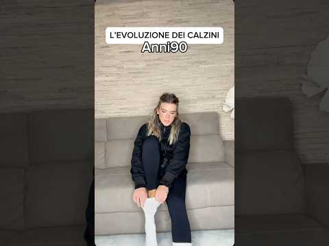 L’EVOLUZIONE DEI CALZINI NEL CORSO DEGLI ANNI #calzini #calziniierivsoggi #calzinianni90 #comedy
