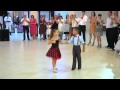 Танцуют мальчик и девочка 
