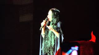 preview picture of video 'Laura Pausini Halloween Party - La geografia del mio cammino'