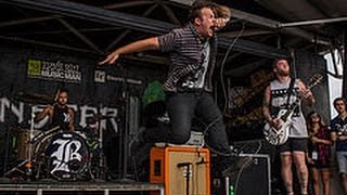 Beartooth - Set Me On Fire (Live at Warped Tour Toronto 2014)