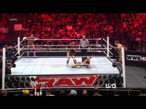 RAW 09/Julio/2012 A.J. & CmPunk vs. Eve & DanielBryan