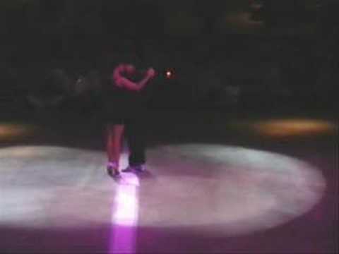  Adrian Veredice  and  Alejandra Hobert  are  dancing  to  the  tango  "  Sin Lagrimas  "  in  2008