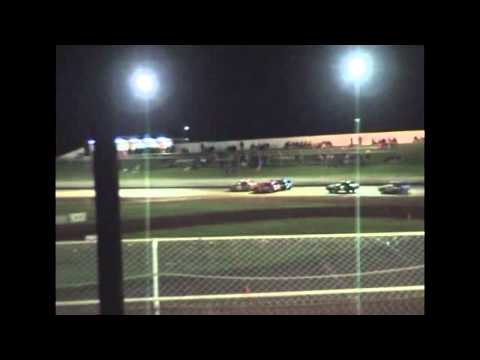 Junior Sedans - A-Main - Toowoomba Junior Sedan Series - Charlton Raceway - 17.12.11