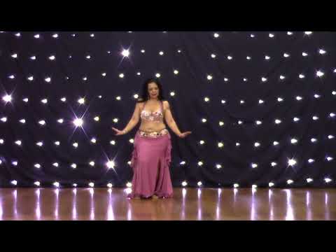 Apresentação Zu Linda Categoria Essência da Loba no Essência Festival 2022