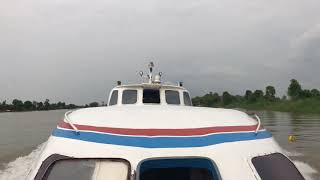 preview picture of video 'Tonle Sap Siem Reap to Phnom Penh Lake and River Boat Trip Travel Video Cambodia'