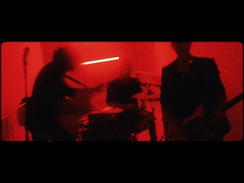 Isoladellerose - CENERE (se finisse tutto cosa c'andrebbe di fare?) [Official Video]