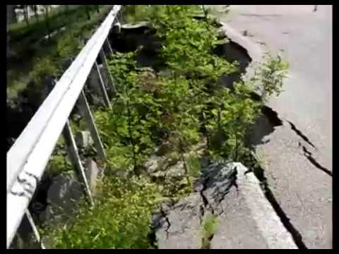 16 05 2017 Santa Croce del Sannio. strada aperta per l'eolico e chiusa per i cittadini!