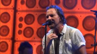 Pearl Jam Parachutes Deluna Fest