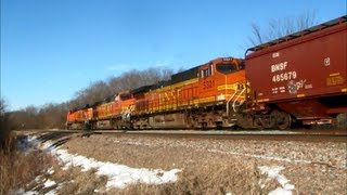 preview picture of video 'BNSF grain train at Agency, Iowa'