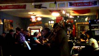 preview picture of video 'Eighth Street Orchestra @ Daves... - Tin Roof Blues'