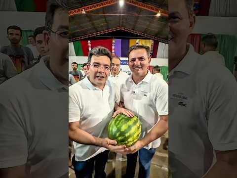 Direto de Jatobá do Piauí, com uma melancia e muitas boas notícias!