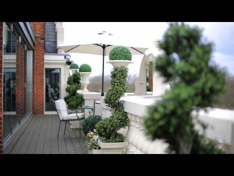 116 Knightsbridge Rd, London presented for sale by Sotheby's International Realty