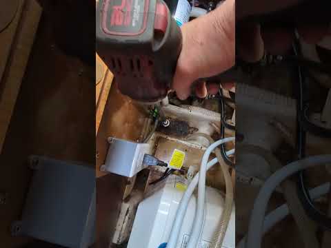 Replacing keel bolts Beneteau Oceanus 400