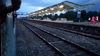 preview picture of video 'Beauty of Raninagar Station in the Evening Onboard 55752 Haldibari(HDB)-New Jalpaiguri(NJP) Passengr'