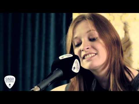 Orla Gartland - Lonely People (Sunday Sessions)