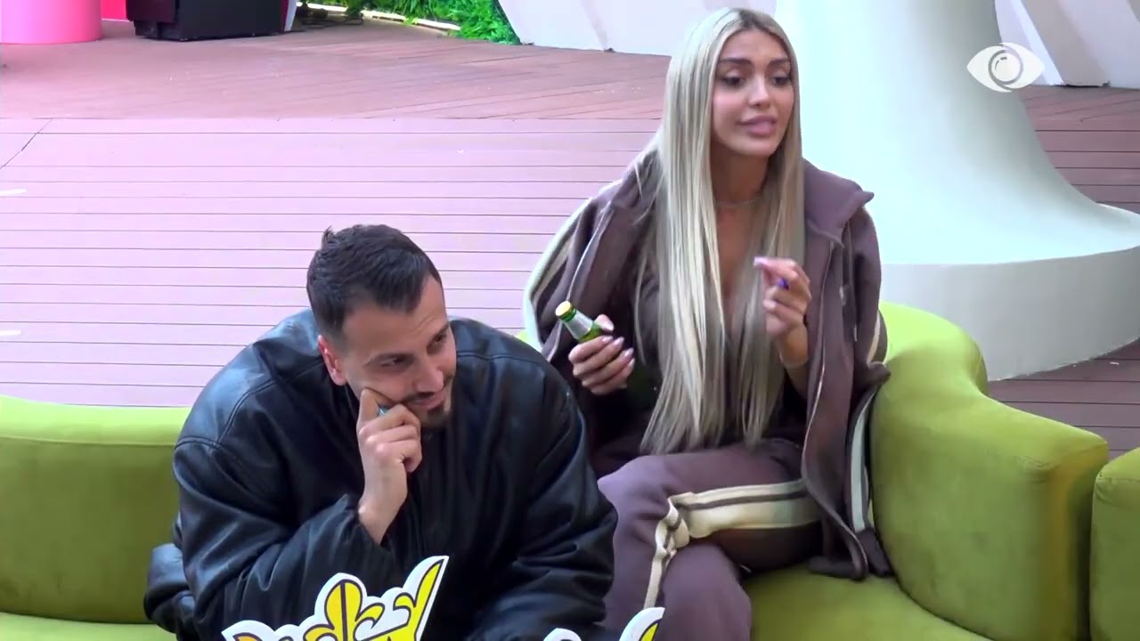 “Pse më dole para tek kamera?”/ Juela debaton me Brikenën: Të vret drita e femrave…