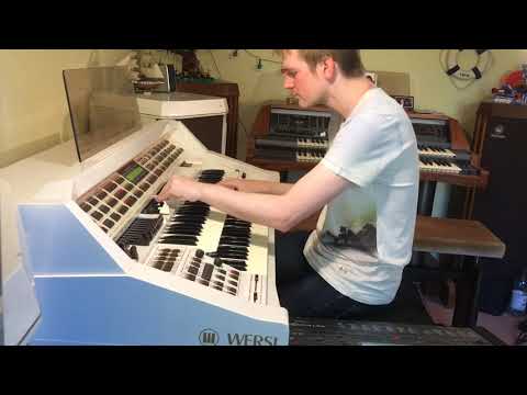 Keep On Smiling - Some Broken Hearts Never Mend / Florian Hutter - Wersi Gala