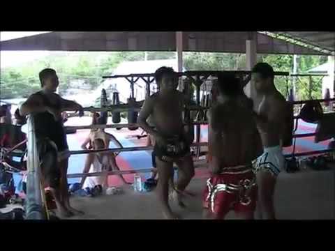 Saenchai doing some clinch, with my Muay Thai Head Coach in Thailad, Pot Bunpot