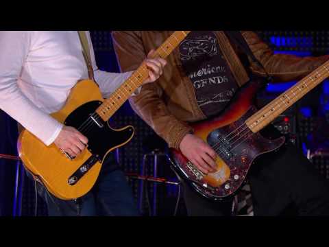 Kiki Lesendric, Sara Jo i Piloti - Manje više / Tri boje zvuka