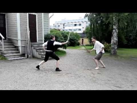 Historiallista miekkailua Kuopion korttelimuseossa 30.7