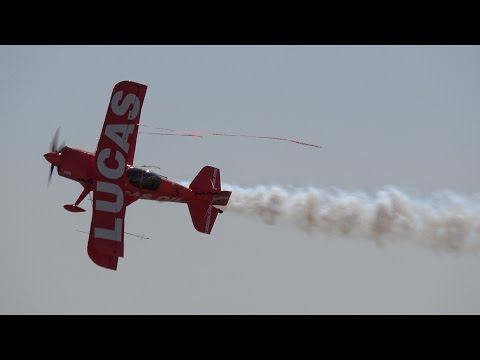 Mike Wiskus Saturday Aerobatics .. California Capital Airshow 2016 (4K)