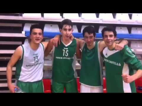 Miembros del Junior animando