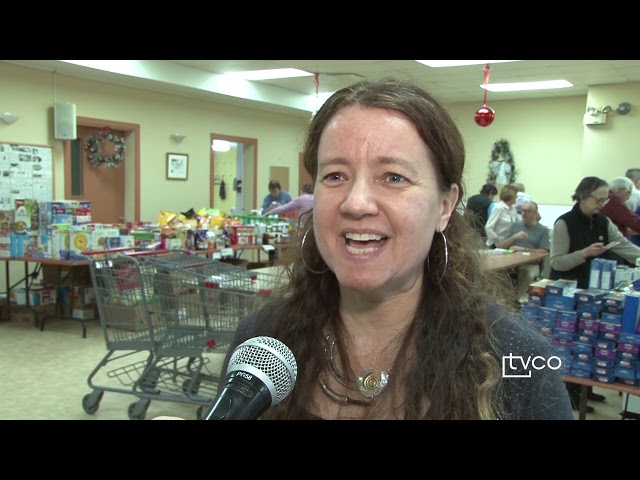 Reportage – Confection des paniers de Noël