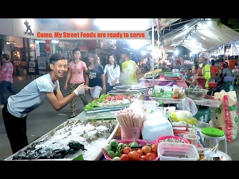 Street Food in Battambang City Cambodia - Nighttime Asian Street Food