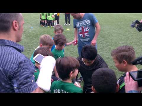 FC Schalke star Uchida bei U8 Fortuna Herne