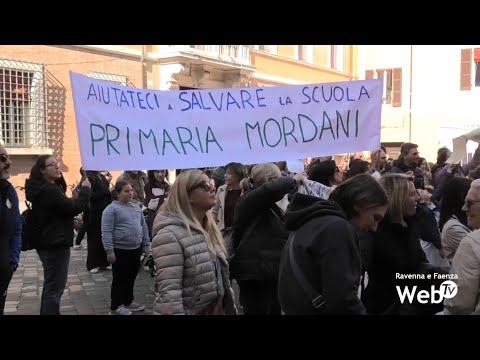 Mordani transfers to Guido Novello. The protest: "This is killing the downtown school."