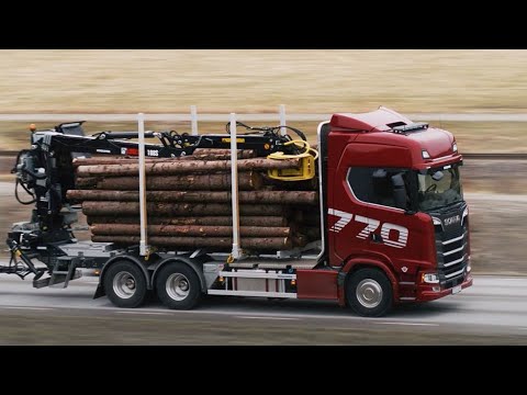 Expert drives the Scania 770 V8